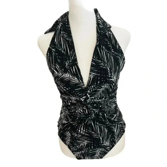 Michael Kors MICHAEL black & white haulter swimsuit ☀️ - Picture 7 of 12